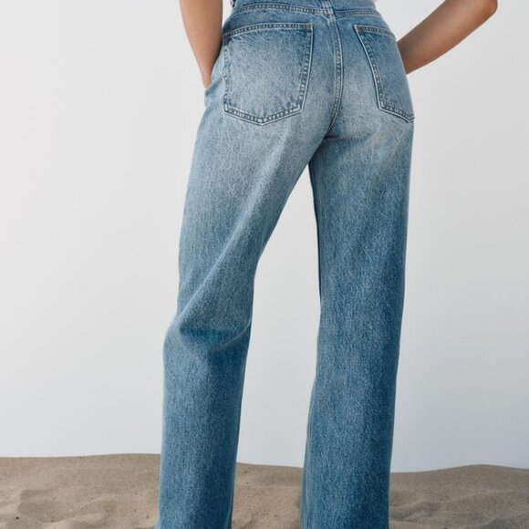 Zara High Rise Wide Leg Jeans in Indigo - brand new, tags attached - Picture 3 of 4